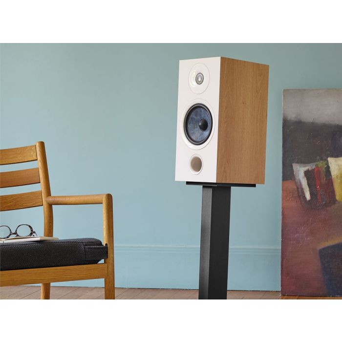Focal Chora 806